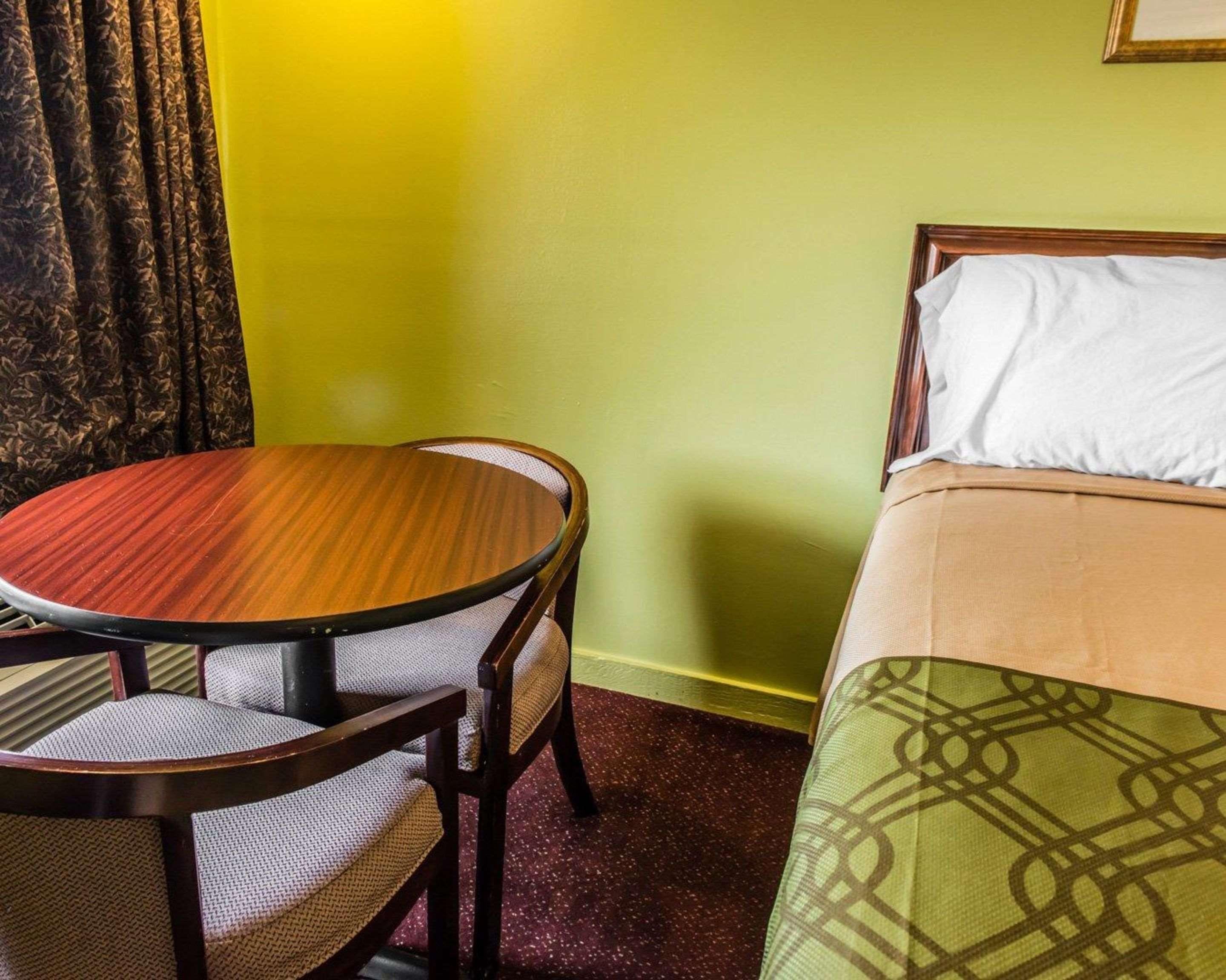Econo Lodge Pittsburgh I-79 Dış mekan fotoğraf